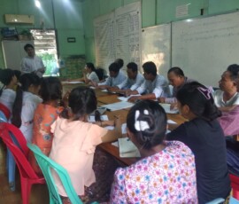 Social Vision Microfinance Co., Ltd ဝမ်းတွင်းရုံးမှ ဝန်ထမ်းများအား ငွေကြေးခဝါချမှုနှင့်အကြမ်းဖက်မှုကို တိုက်ဖျက်ရေးဆိုင်ရာ အသိပညာပေးသင်တန်းပေးနေခြင်း